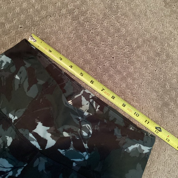 RBX workout/ yoga Leggings, floral print, capri length, size Medium - Picture 4 of 8